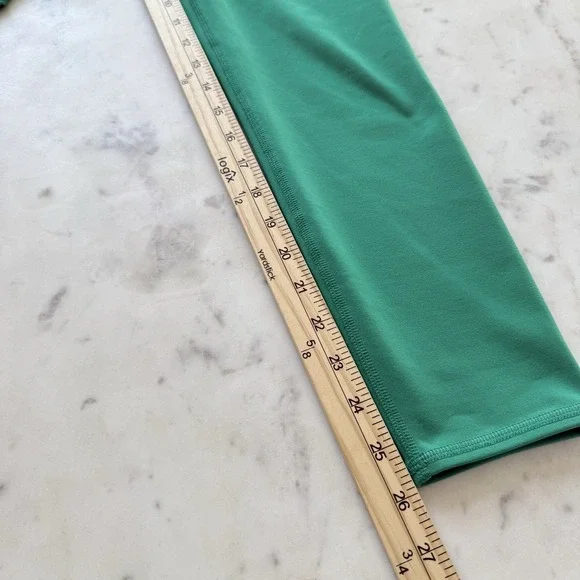 Alo Yoga High-Waist Airlift Legging in Lettuce Green Size M - Picture 8 of 8